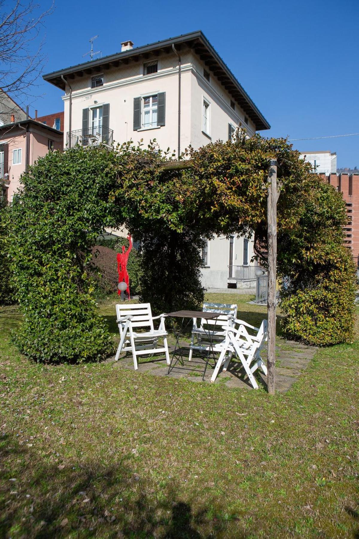 Ponente - Balcony, Free Parking,close To Appartement *