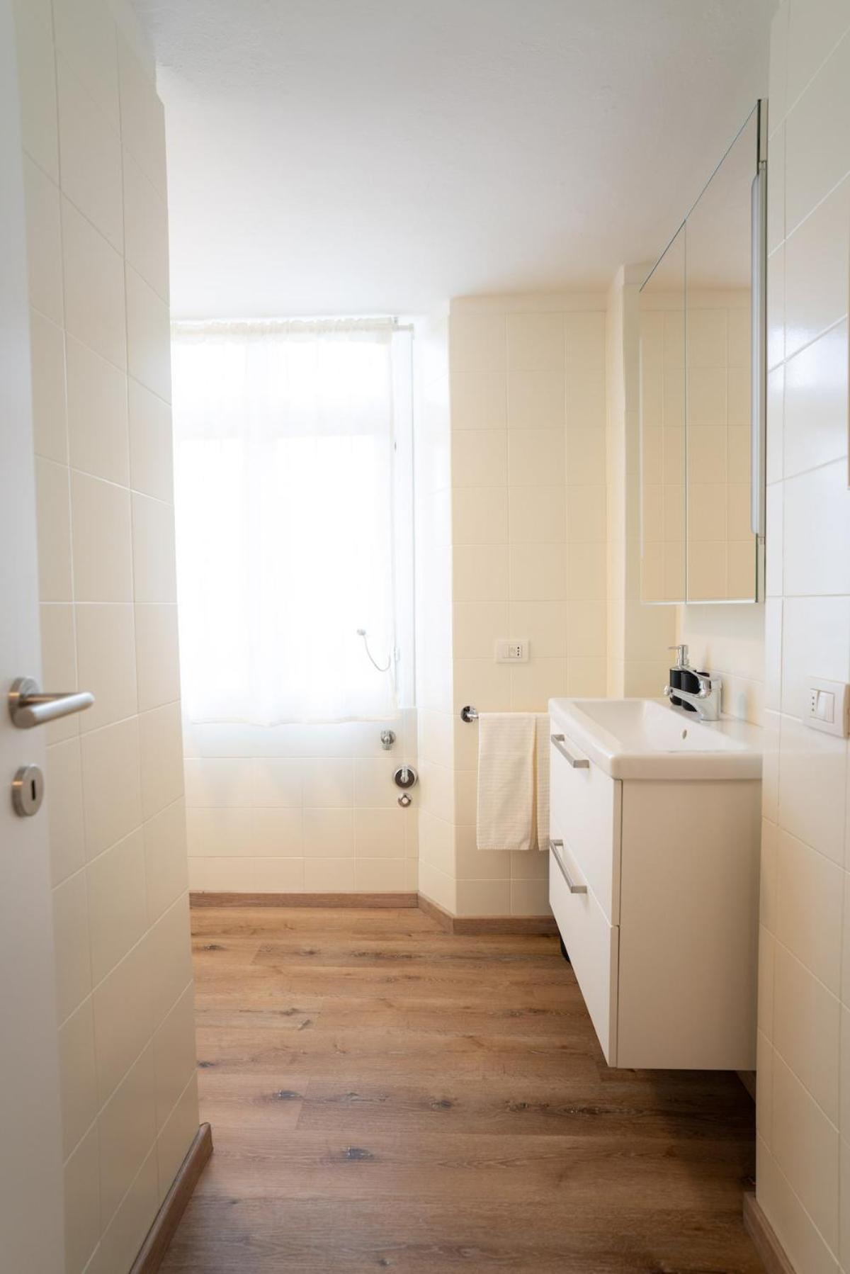 Appartamento Ponente - Balcony, Free Parking,close To